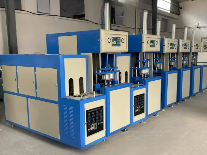 Blowing Machine for PET Bottle Preforms